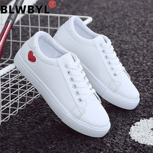 2020 Autumn Woman Shoes Fashion New Woman PU Leather Shoes Ladies Breathable Cute Heart Flats Casual Shoes White Sneakers