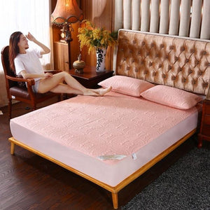 Super Waterproof Quilted Mattress Cover Air-Permeable Bed Protector Pad Cover Queen Mattress Topper Not Including Pillowcase