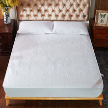 Load image into Gallery viewer, Super Waterproof Quilted Mattress Cover Air-Permeable Bed Protector Pad Cover Queen Mattress Topper Not Including Pillowcase