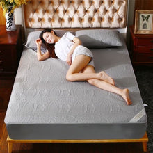 Load image into Gallery viewer, Super Waterproof Quilted Mattress Cover Air-Permeable Bed Protector Pad Cover Queen Mattress Topper Not Including Pillowcase