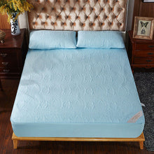Load image into Gallery viewer, Super Waterproof Quilted Mattress Cover Air-Permeable Bed Protector Pad Cover Queen Mattress Topper Not Including Pillowcase