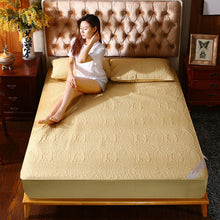 Load image into Gallery viewer, Super Waterproof Quilted Mattress Cover Air-Permeable Bed Protector Pad Cover Queen Mattress Topper Not Including Pillowcase