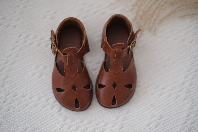 Cowhide Girls sandals Retro oil wax color Genuine Leather Baby Beach shoes kids Garden sandals Summer Children's sandals 5T