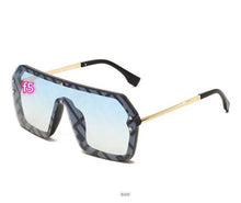 Load image into Gallery viewer, UV400 Fashion Square Trendy Shades Big Frame  Luxury Oversize Mirrored Gradient Men Women Sunglasses Oculos De Sol